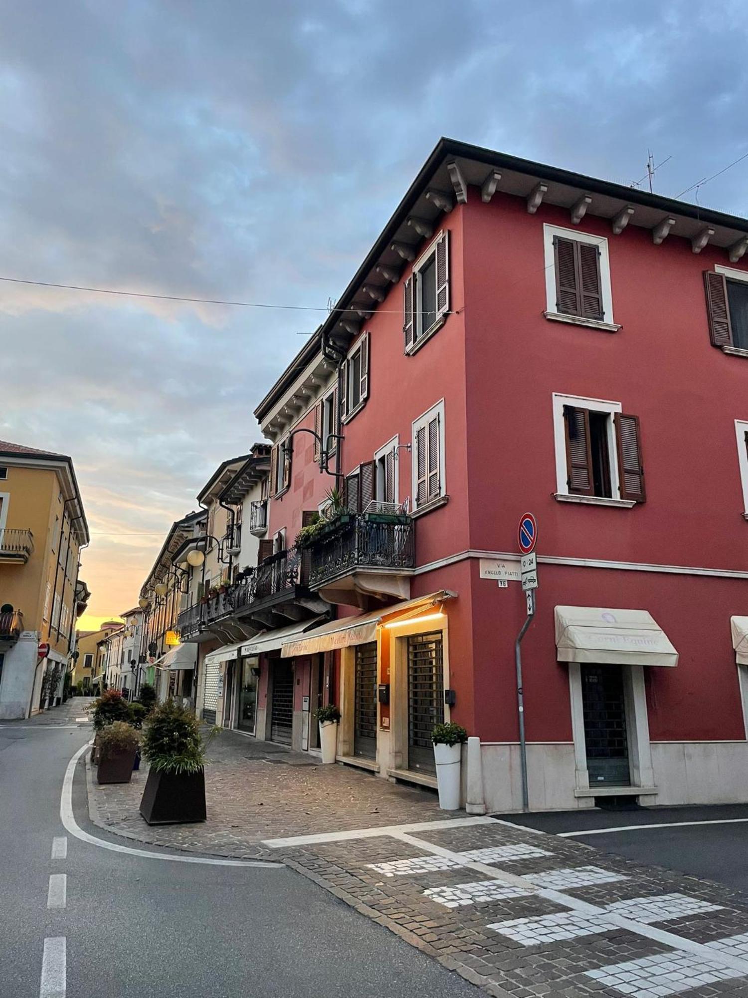 Amelie Apartment Desenzano del Garda Exterior foto